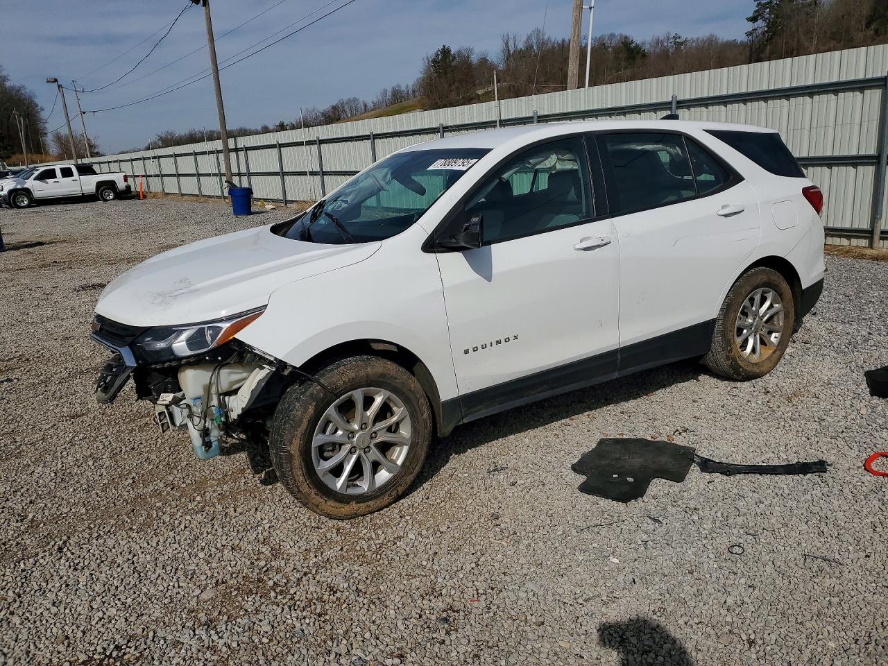 Salvage Chevrolet Equinox Image