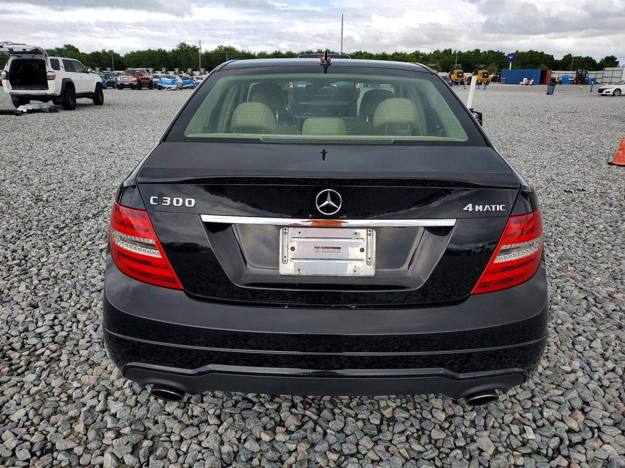 Mercedes-Benz C-Class 300 4matic