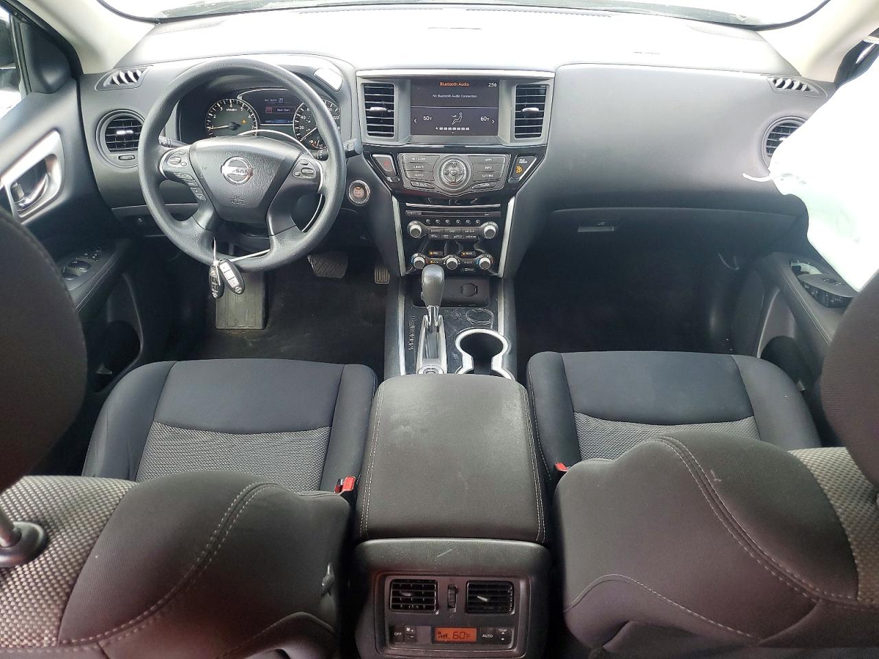Nissan Pathfinder S