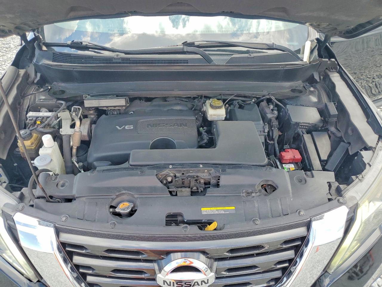Nissan Pathfinder S