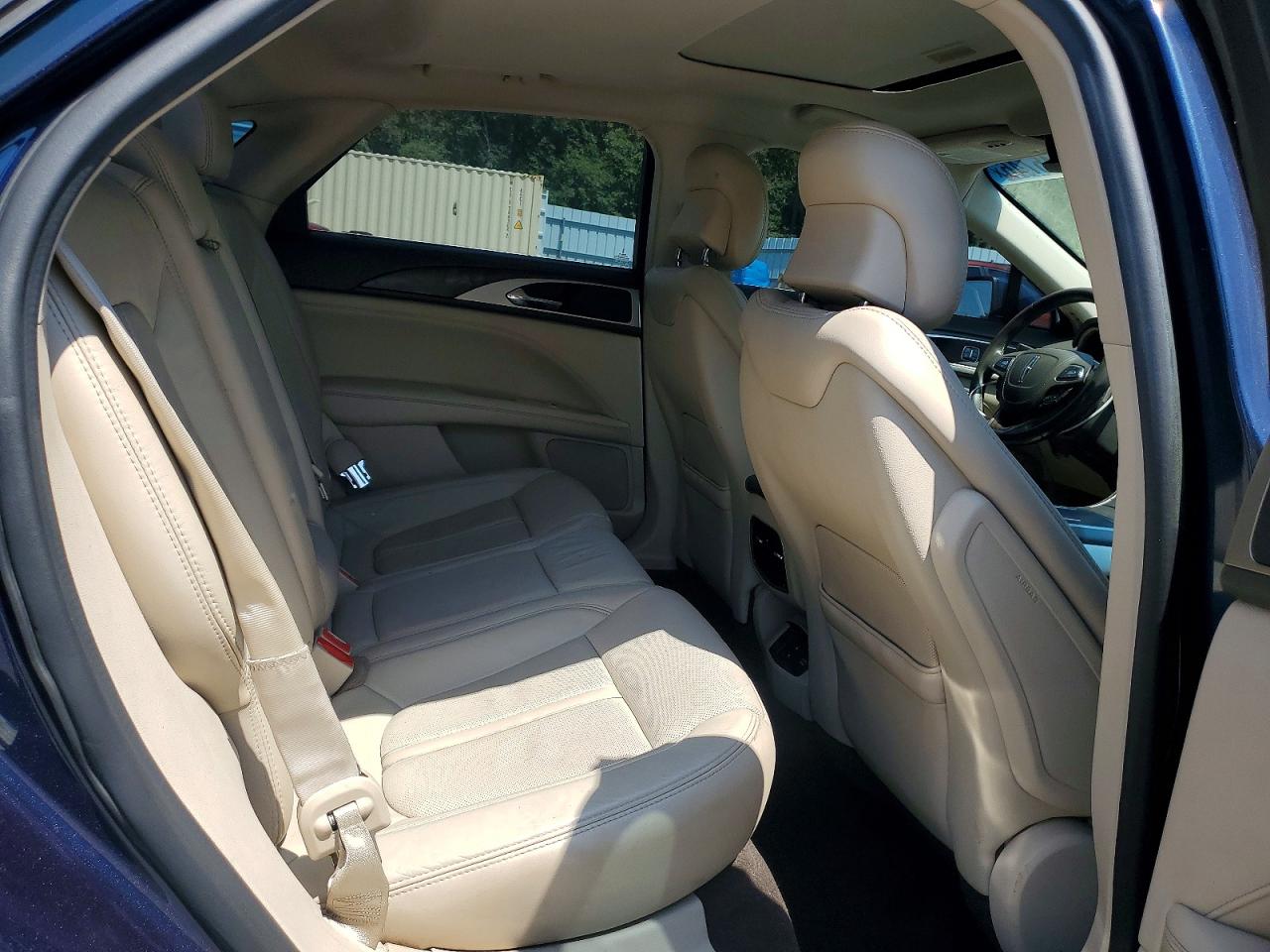 Lincoln MKZ Reserve