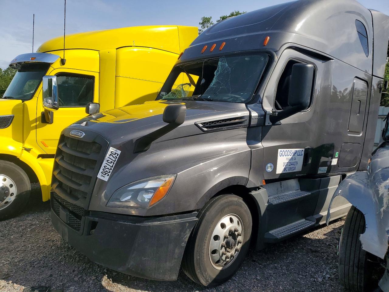 Freightliner Cascadia 126