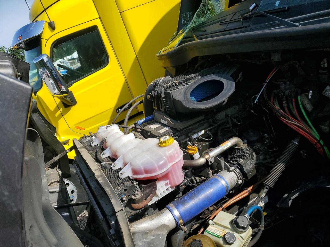 Freightliner Cascadia 126