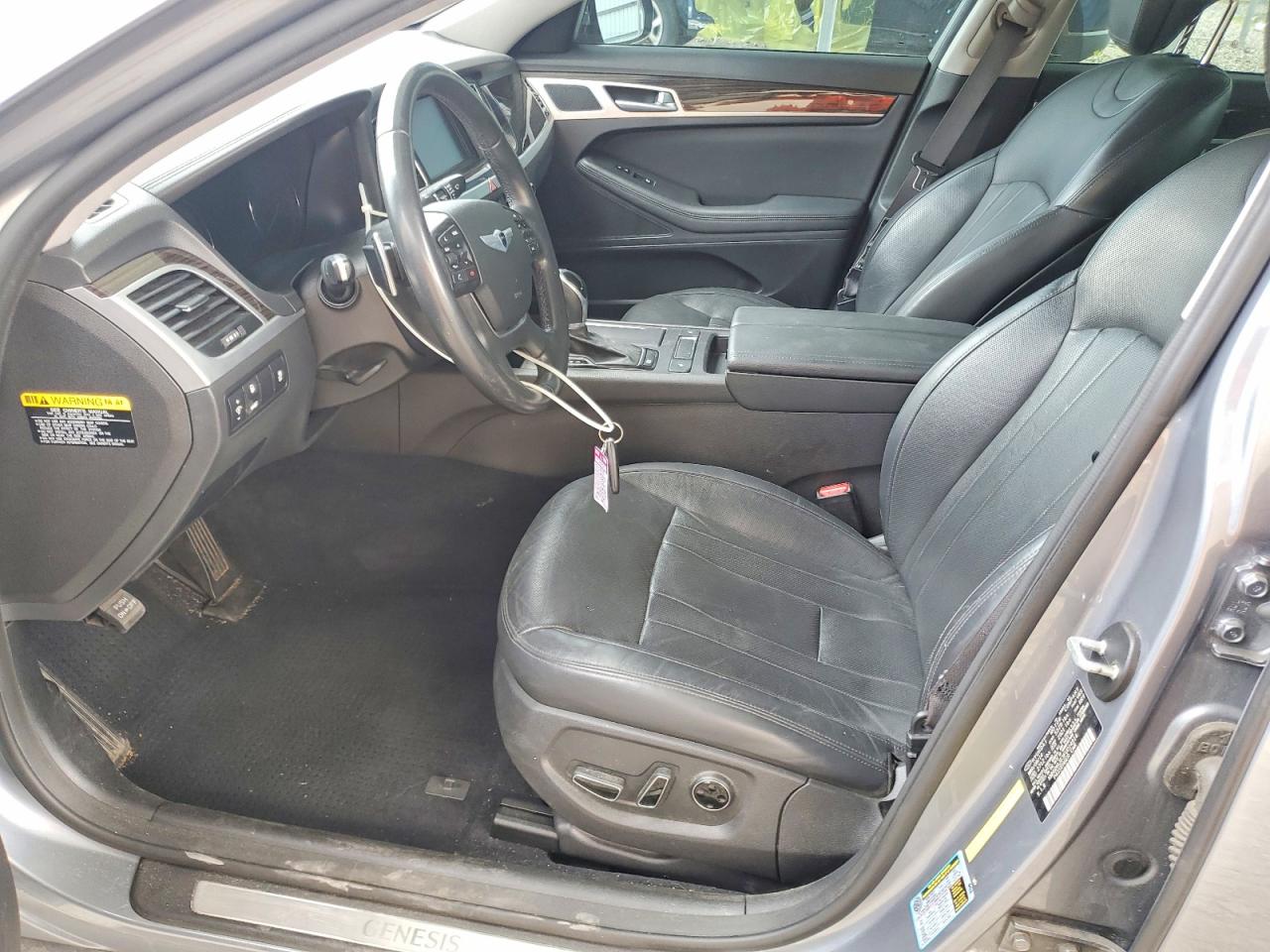 Hyundai Genesis 3.8l