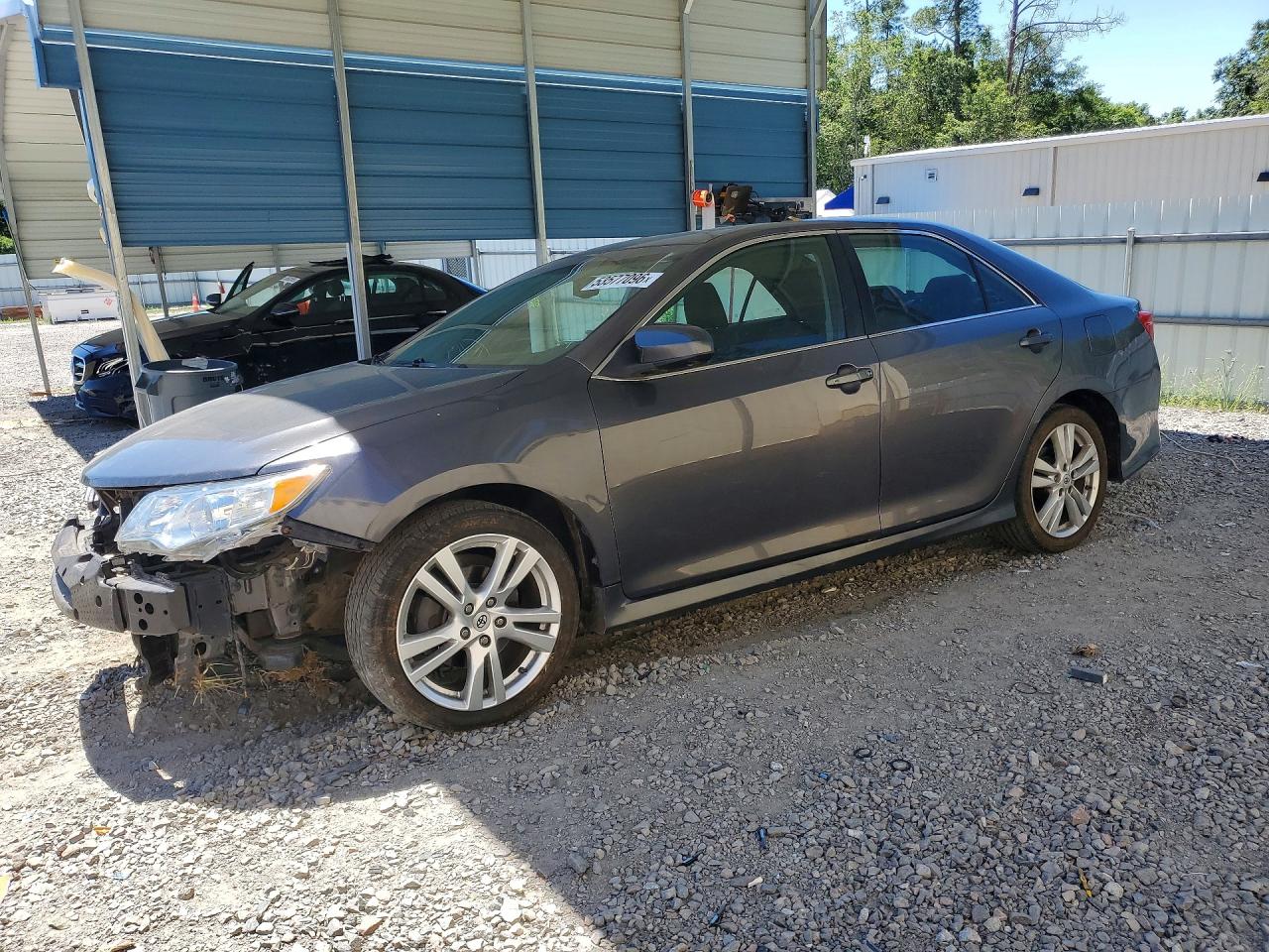 Salvage Toyota Camry Image