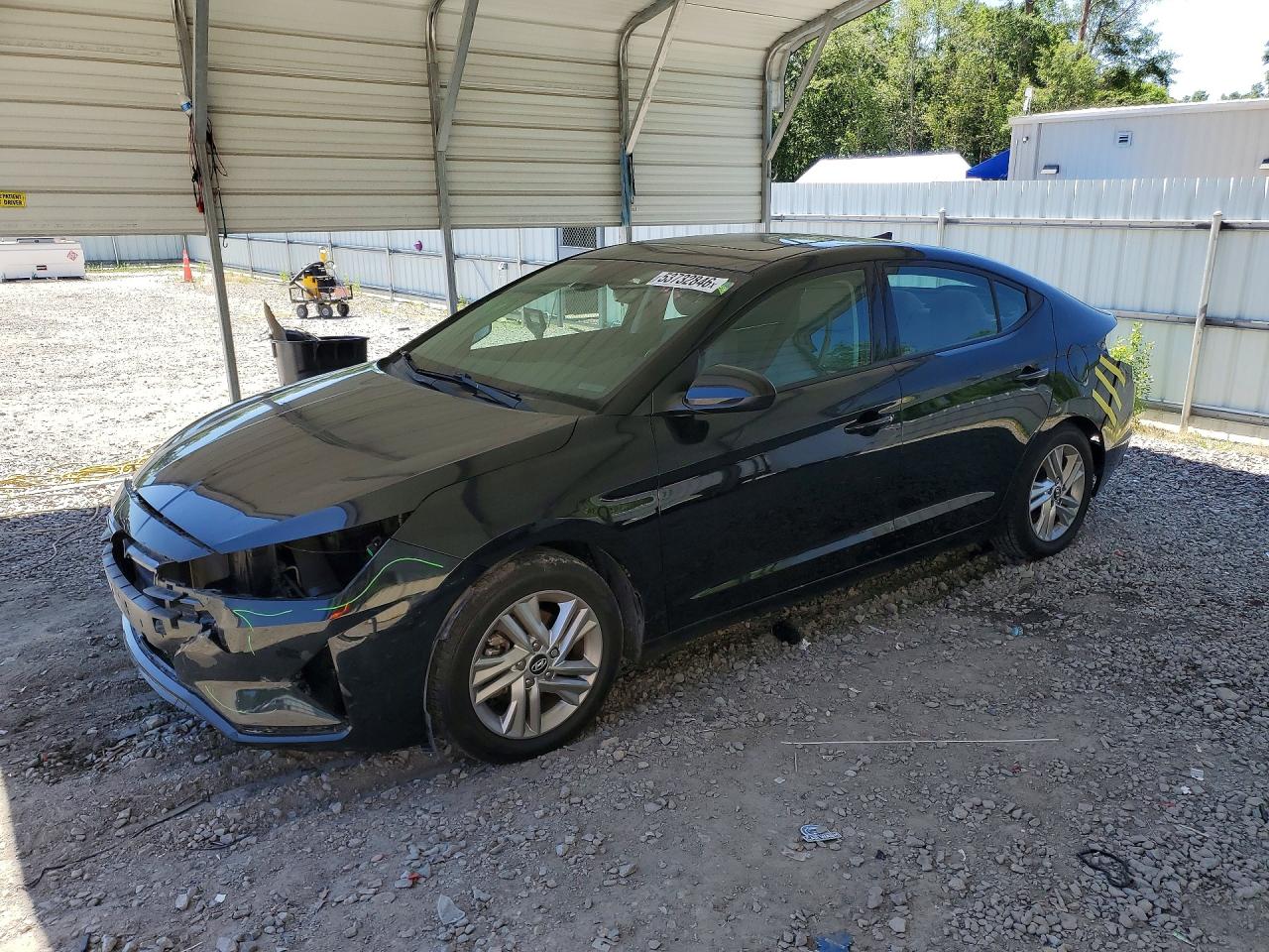 Salvage Hyundai ELANTRA Image