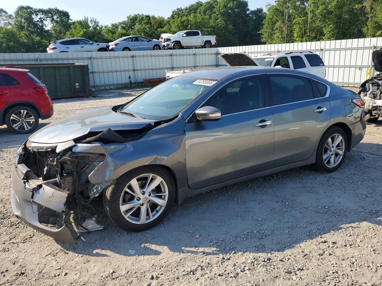 Salvage Nissan Altima Image