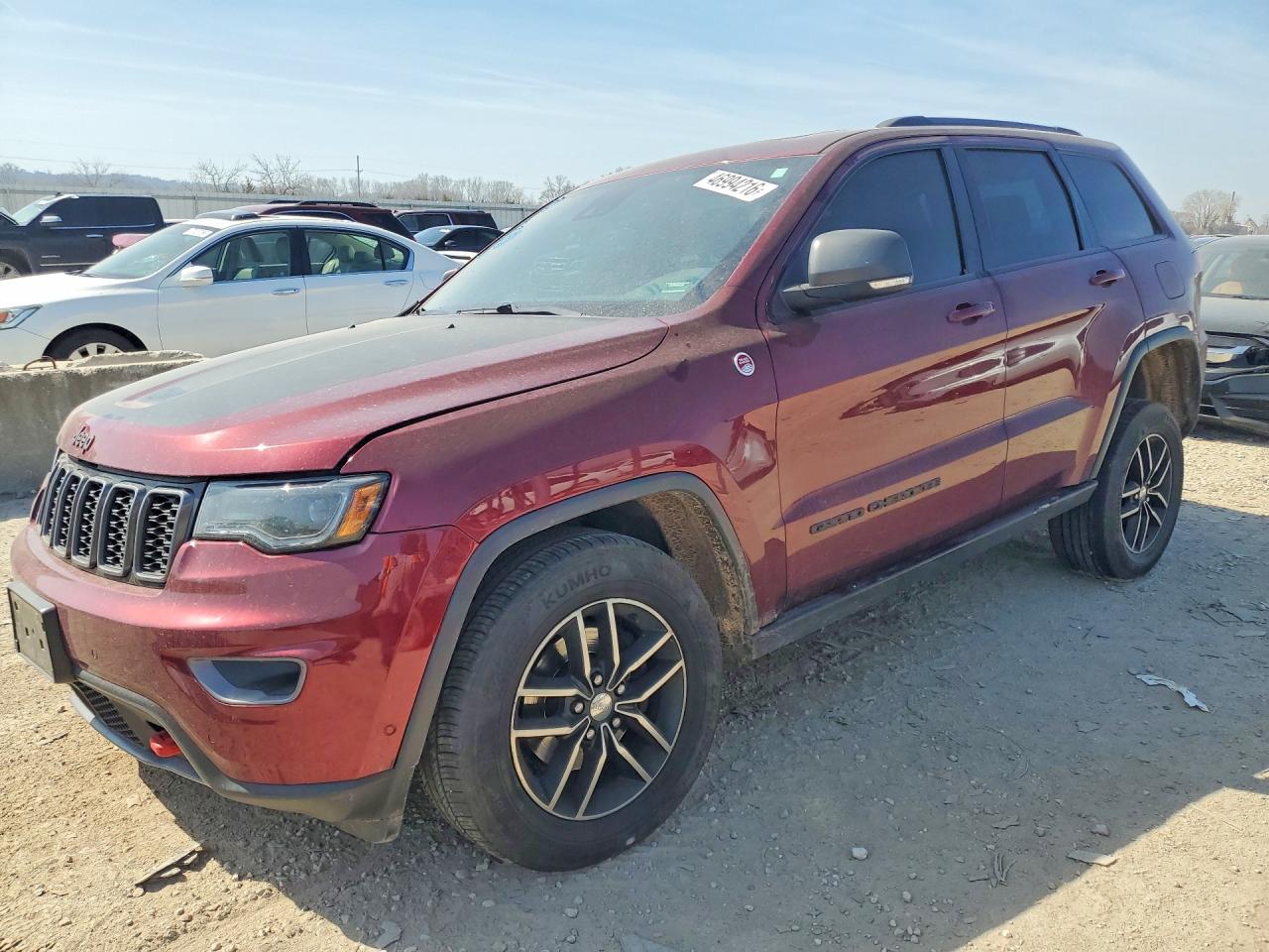 Salvage Jeep Grand Cherokee Image