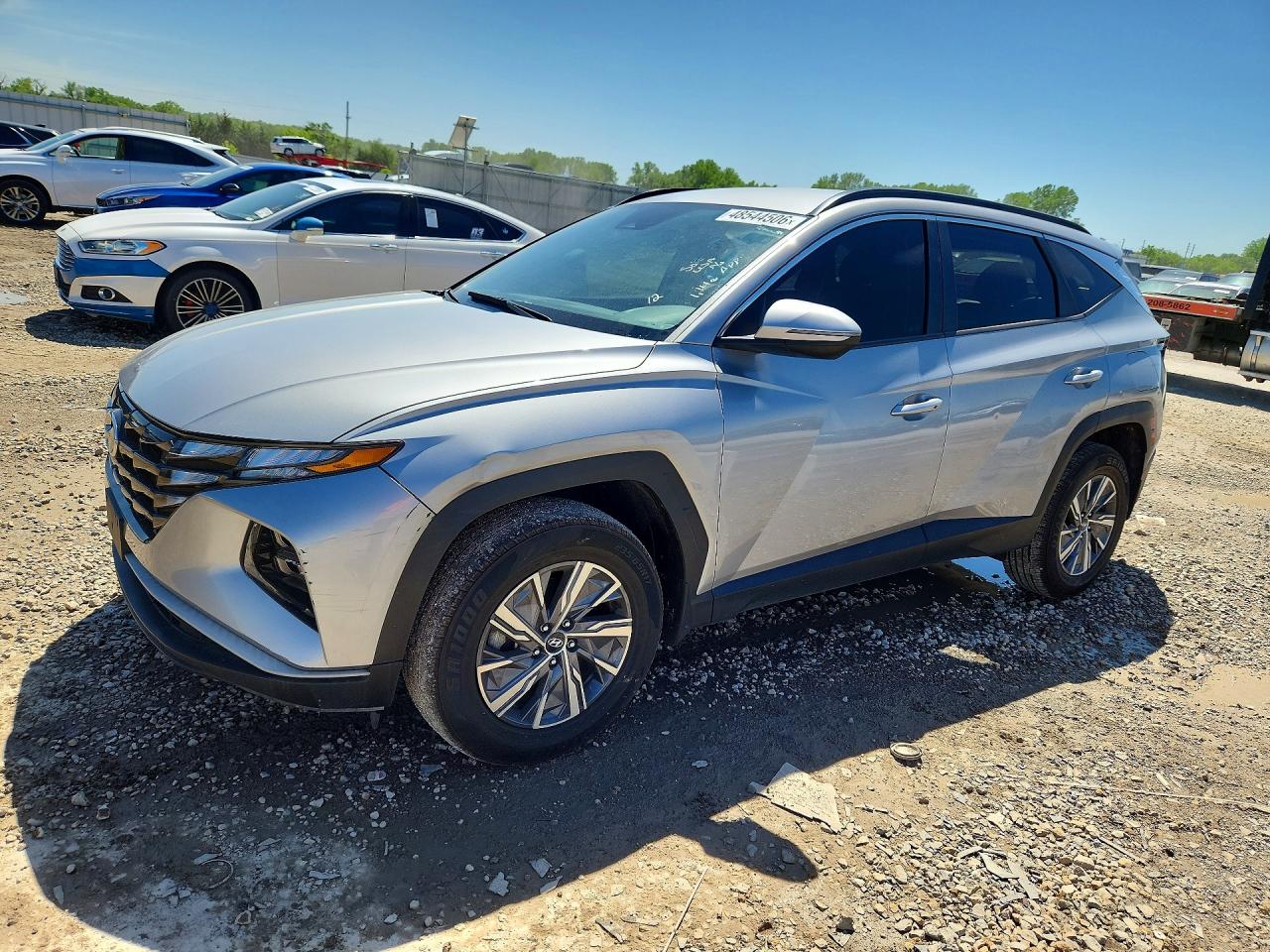 Salvage Hyundai TUCSON Image
