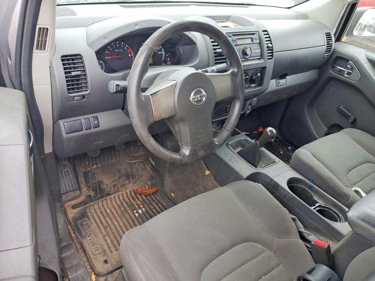 Nissan Frontier S