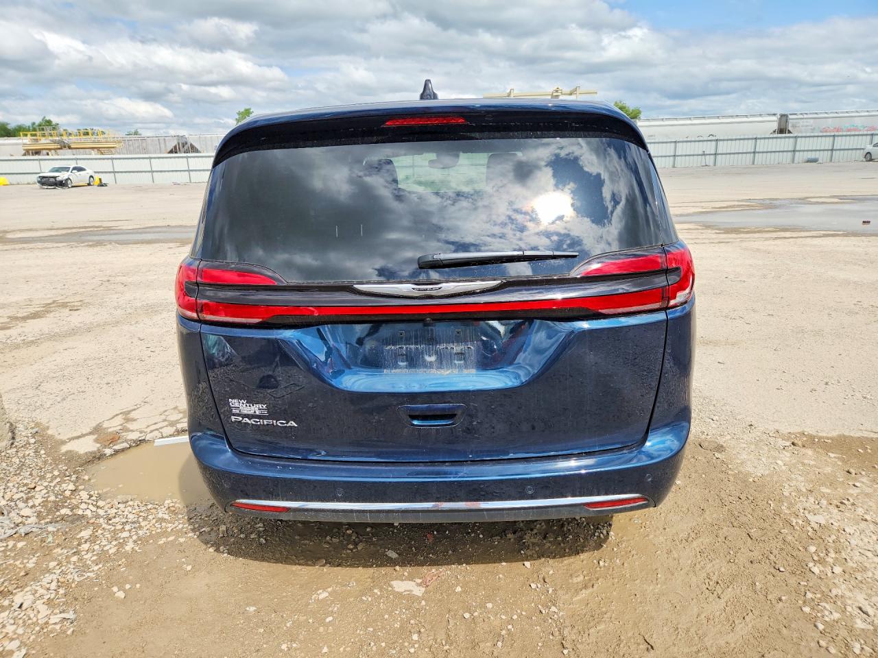 Chrysler Pacifica Select