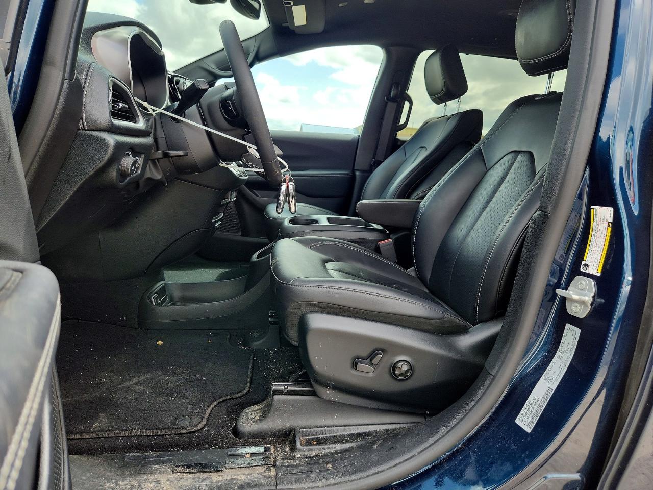 Chrysler Pacifica Select