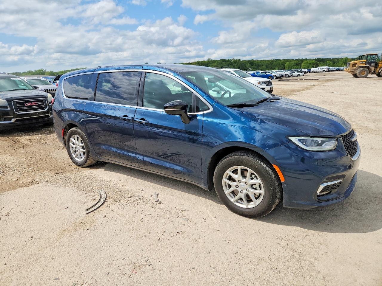 Chrysler Pacifica Select