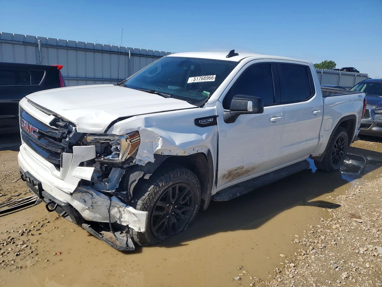 Salvage GMC Sierra Image