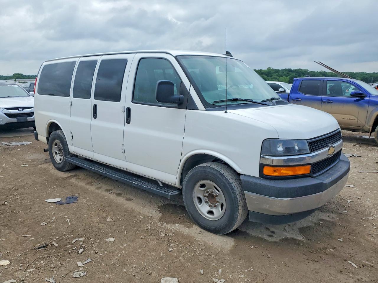 Chevrolet Express Lt