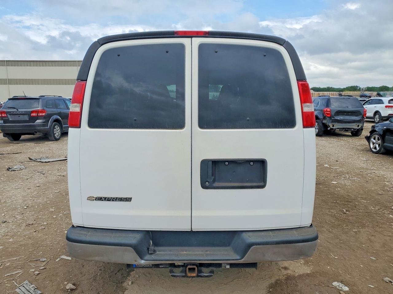 Chevrolet Express Lt