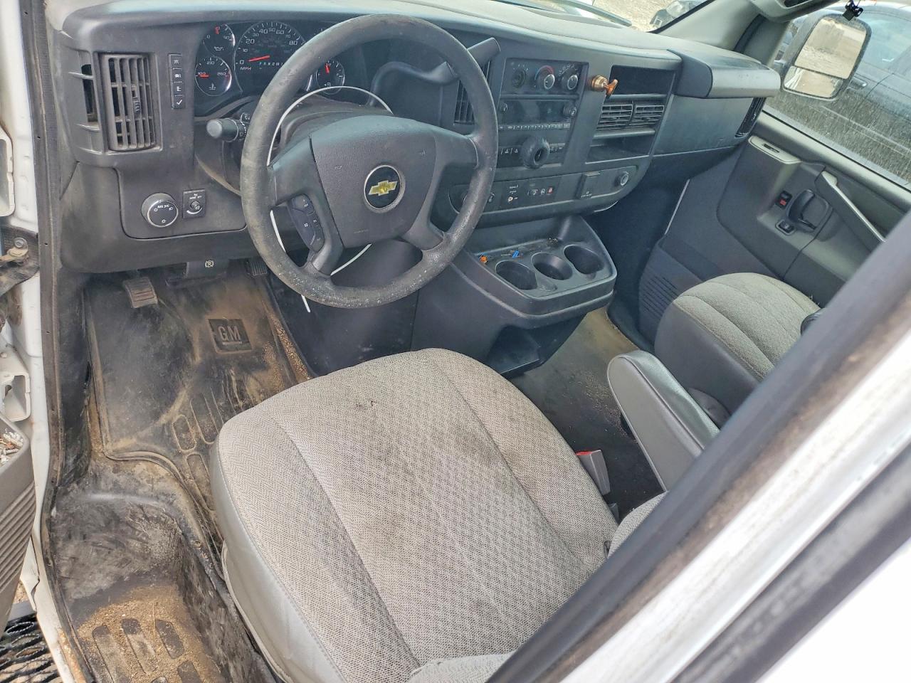 Chevrolet Express Lt