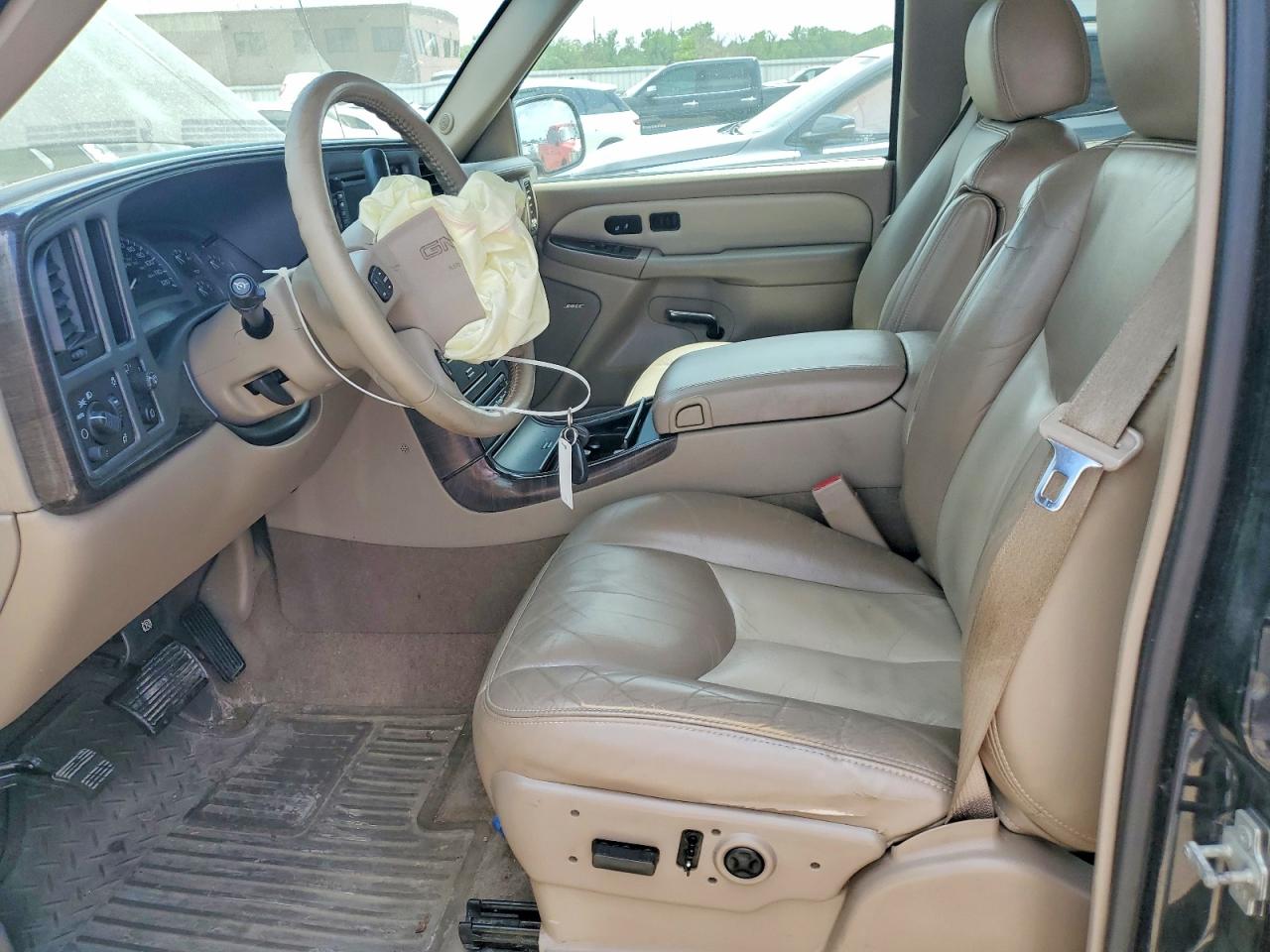 GMC Yukon Denali