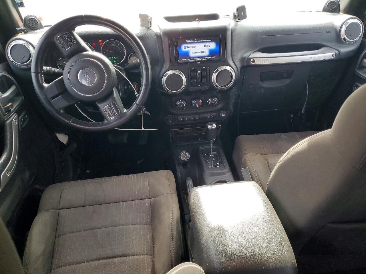 Jeep Wrangler Sahara