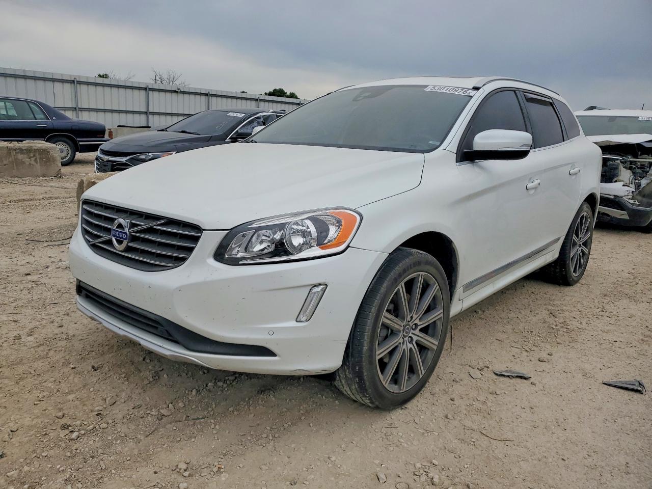 Salvage Volvo XC60 Image