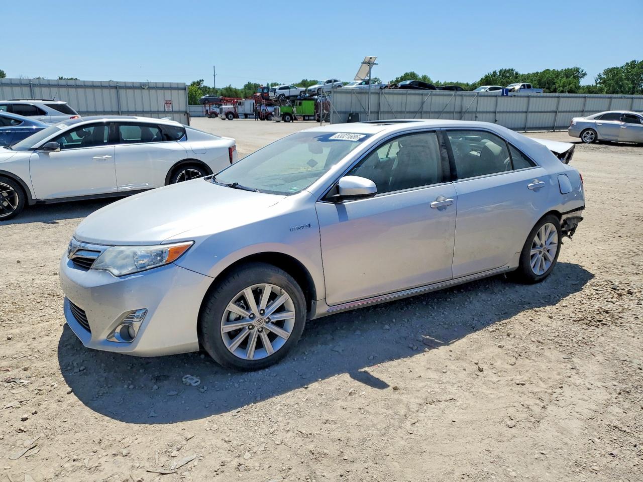 Salvage Toyota Camry Image