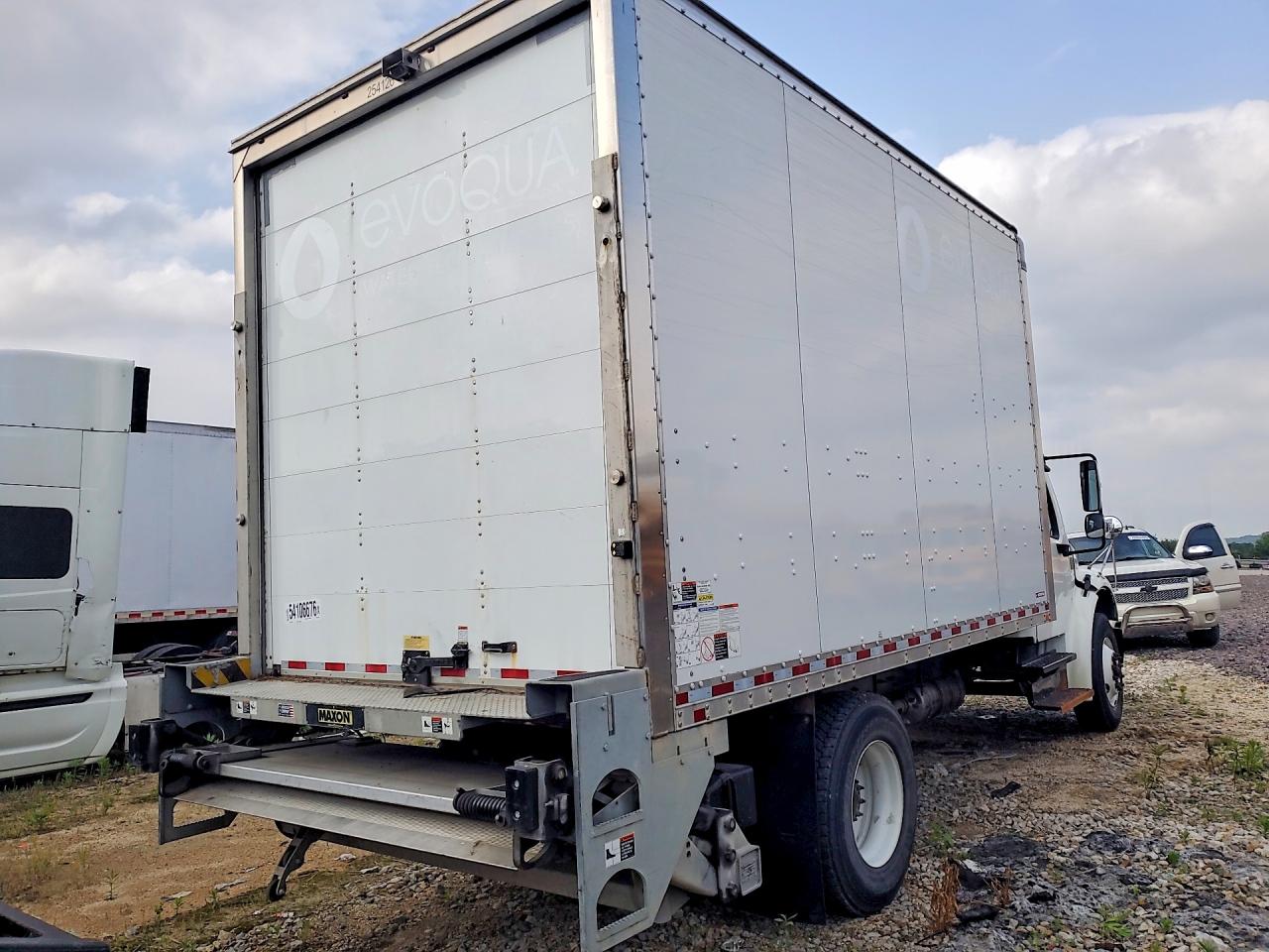 Freightliner M2 106 Medium Duty