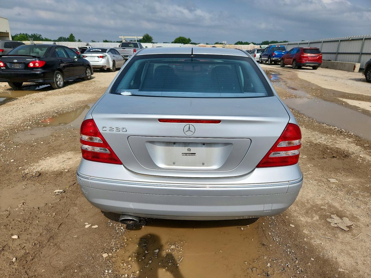 Mercedes-Benz C-Class 230