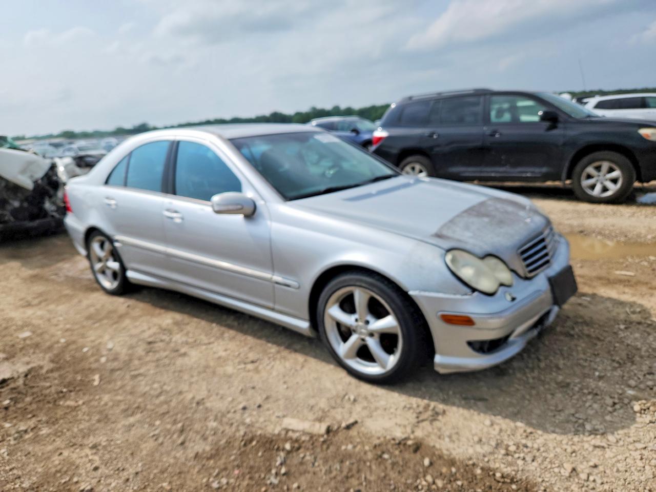 Mercedes-Benz C-Class 230