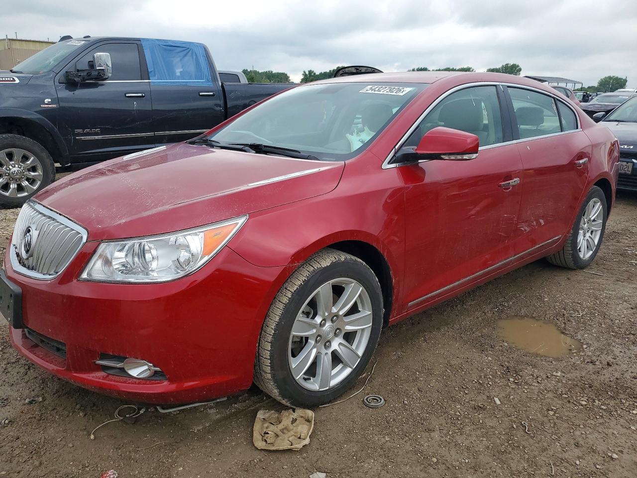 Salvage Buick LaCrosse Image