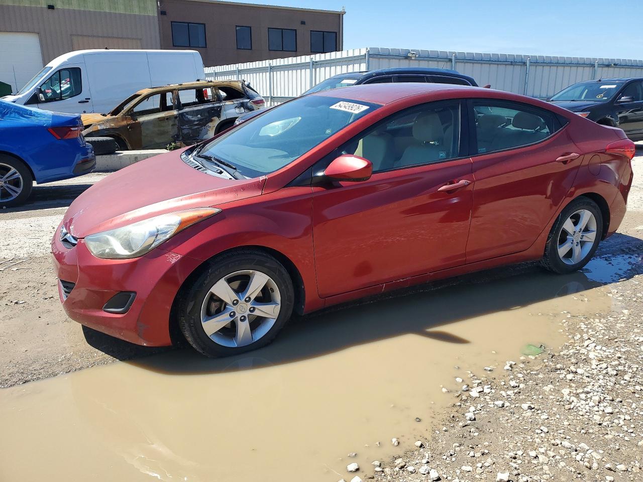 Salvage Hyundai ELANTRA Image