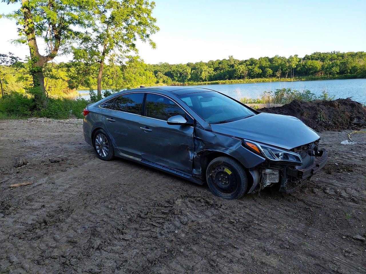 Salvage Hyundai SONATA Image