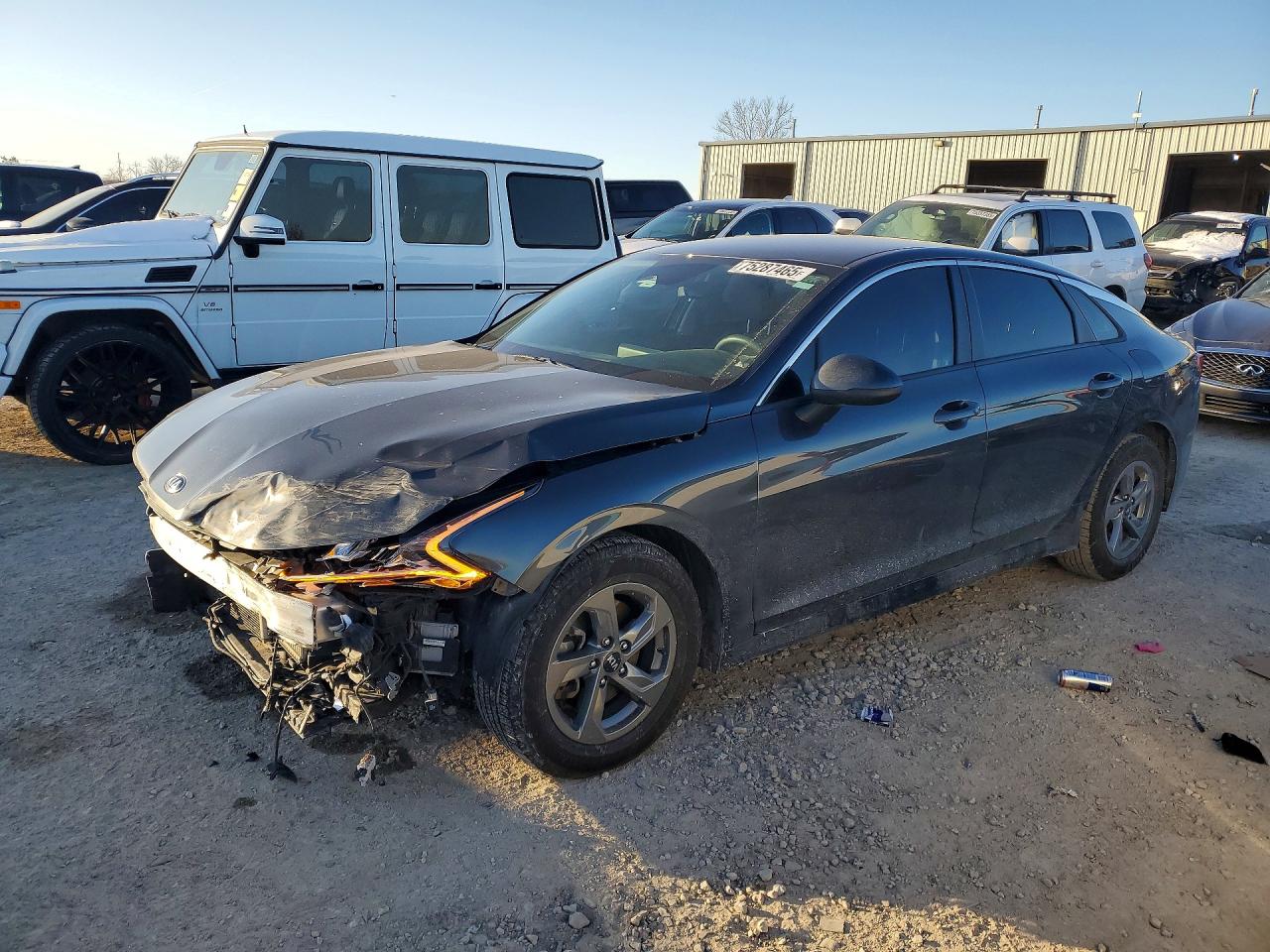 Salvage Kia K5 Image