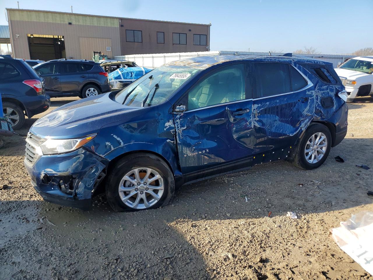 Salvage Chevrolet Equinox Image