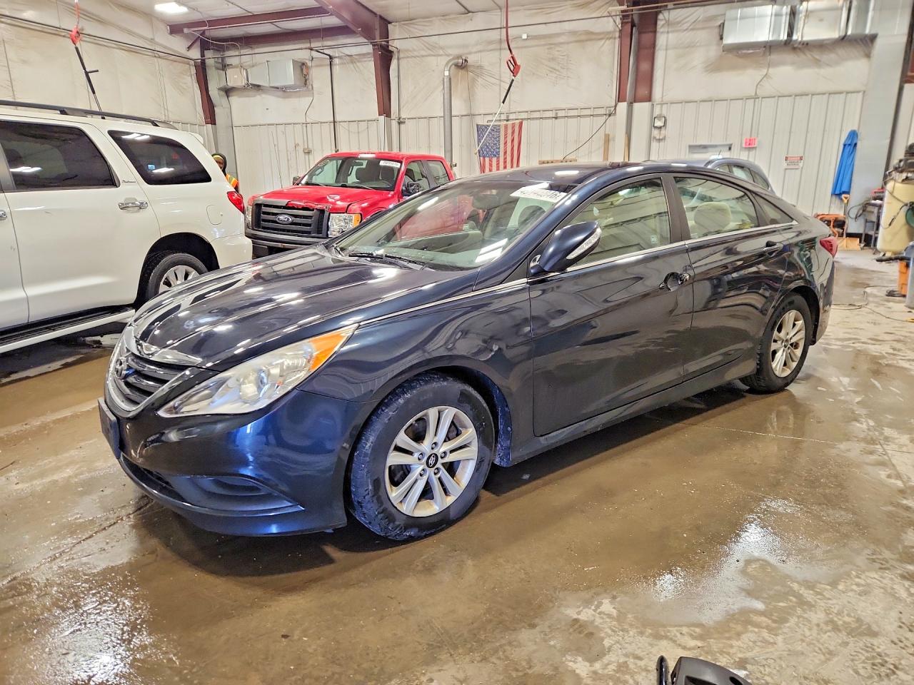 Salvage Hyundai SONATA Image