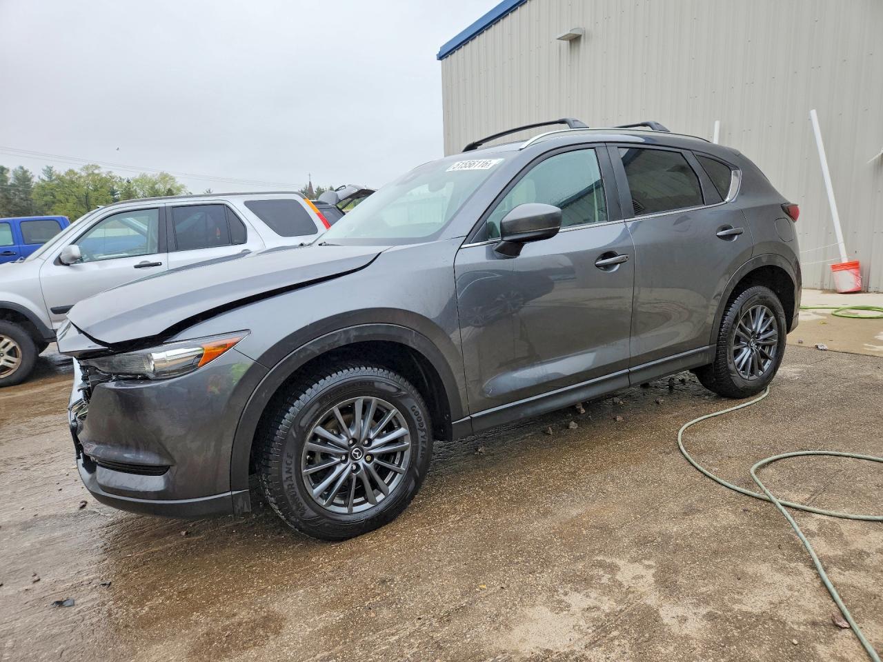 Salvage Mazda Cx Image