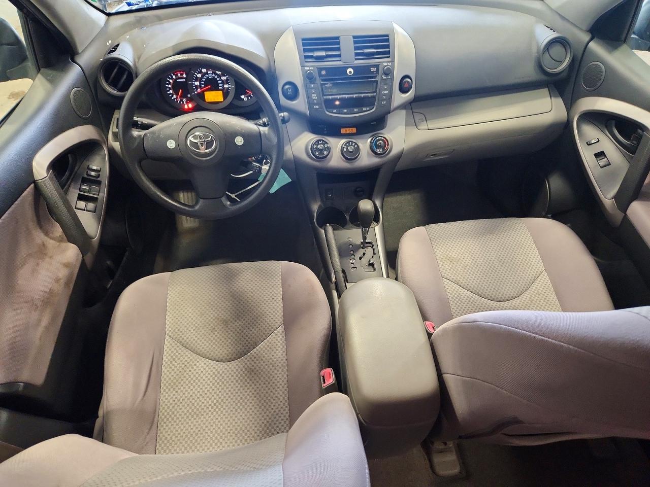 Toyota RAV4 Base