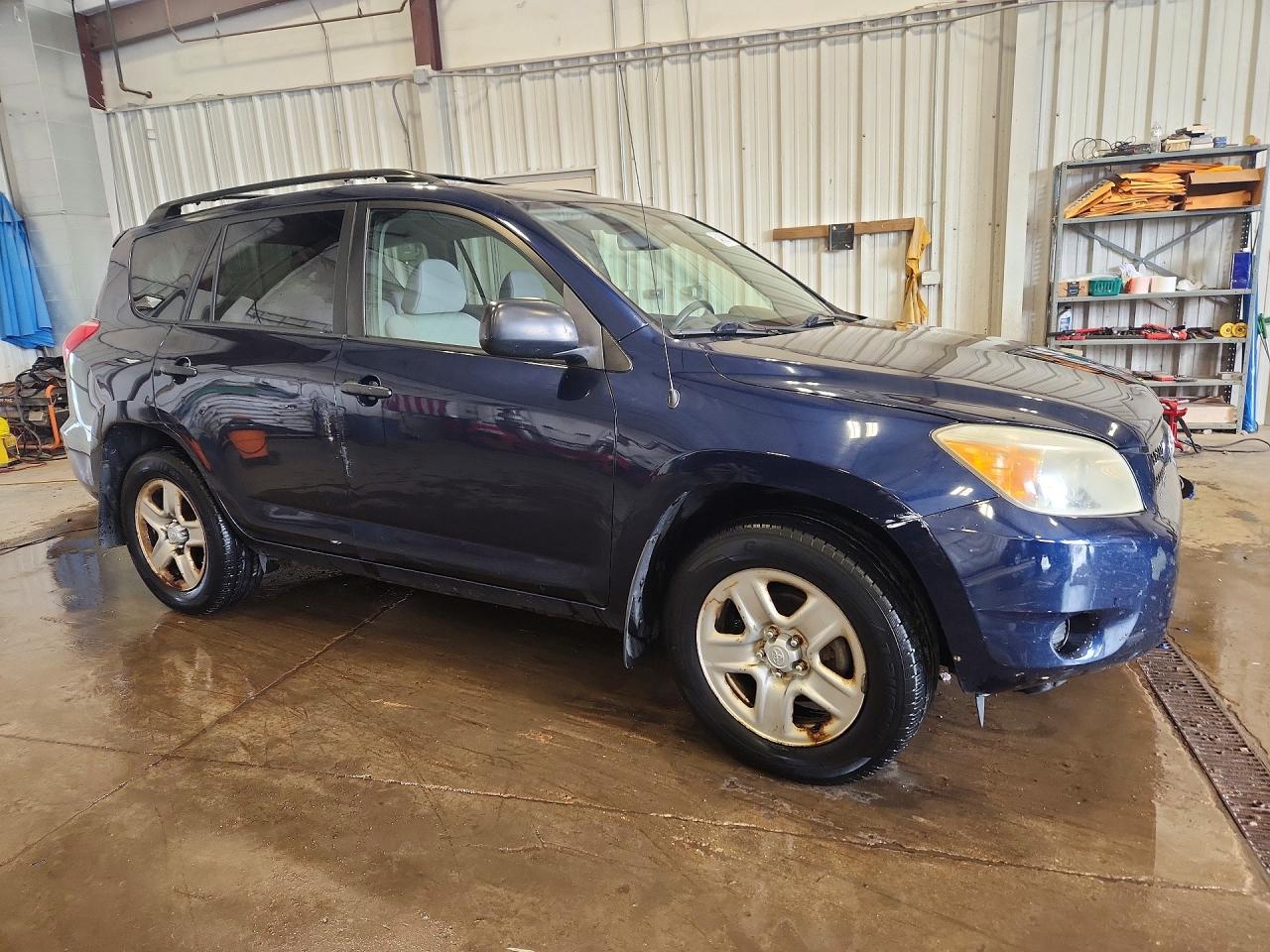 Toyota RAV4 Base