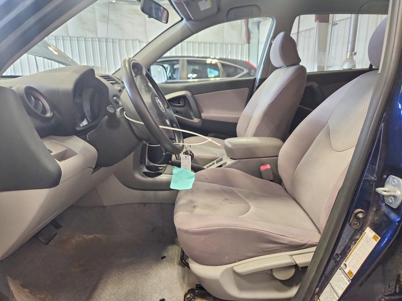 Toyota RAV4 Base