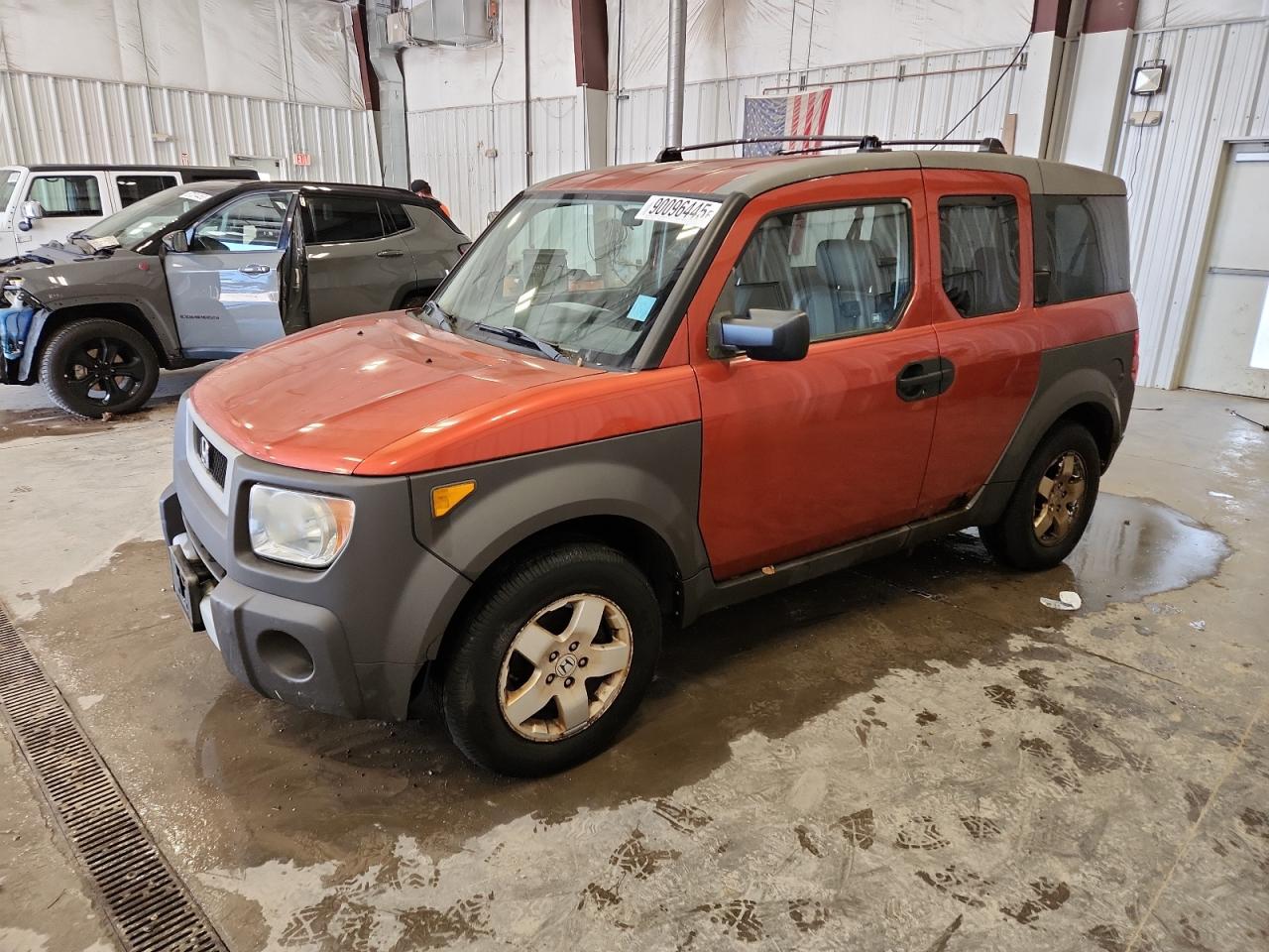 Salvage Honda Element Image