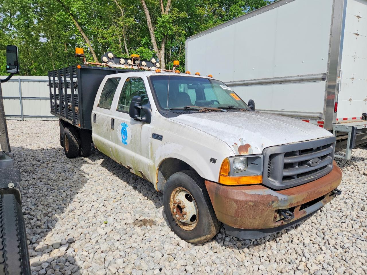 Salvage Ford F-350 Image