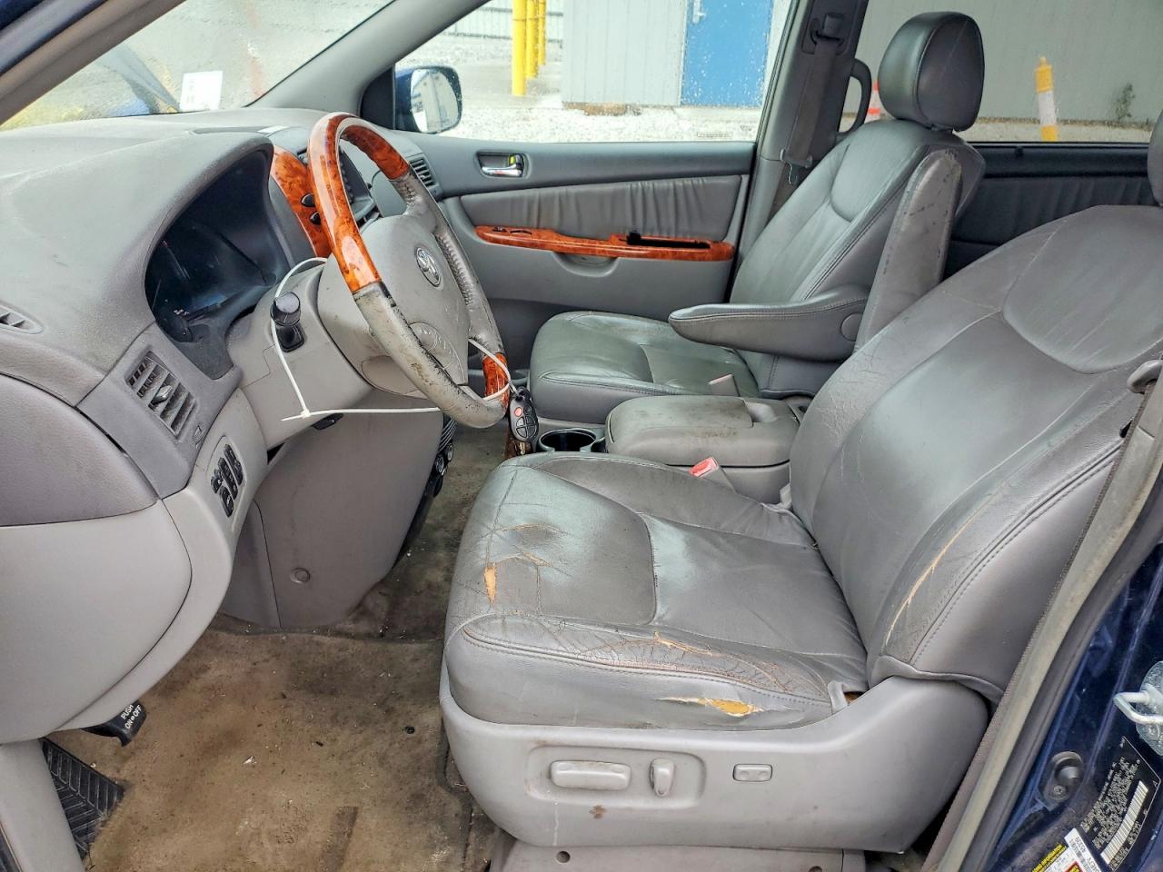 Toyota Sienna Xle Limited 7-passenger