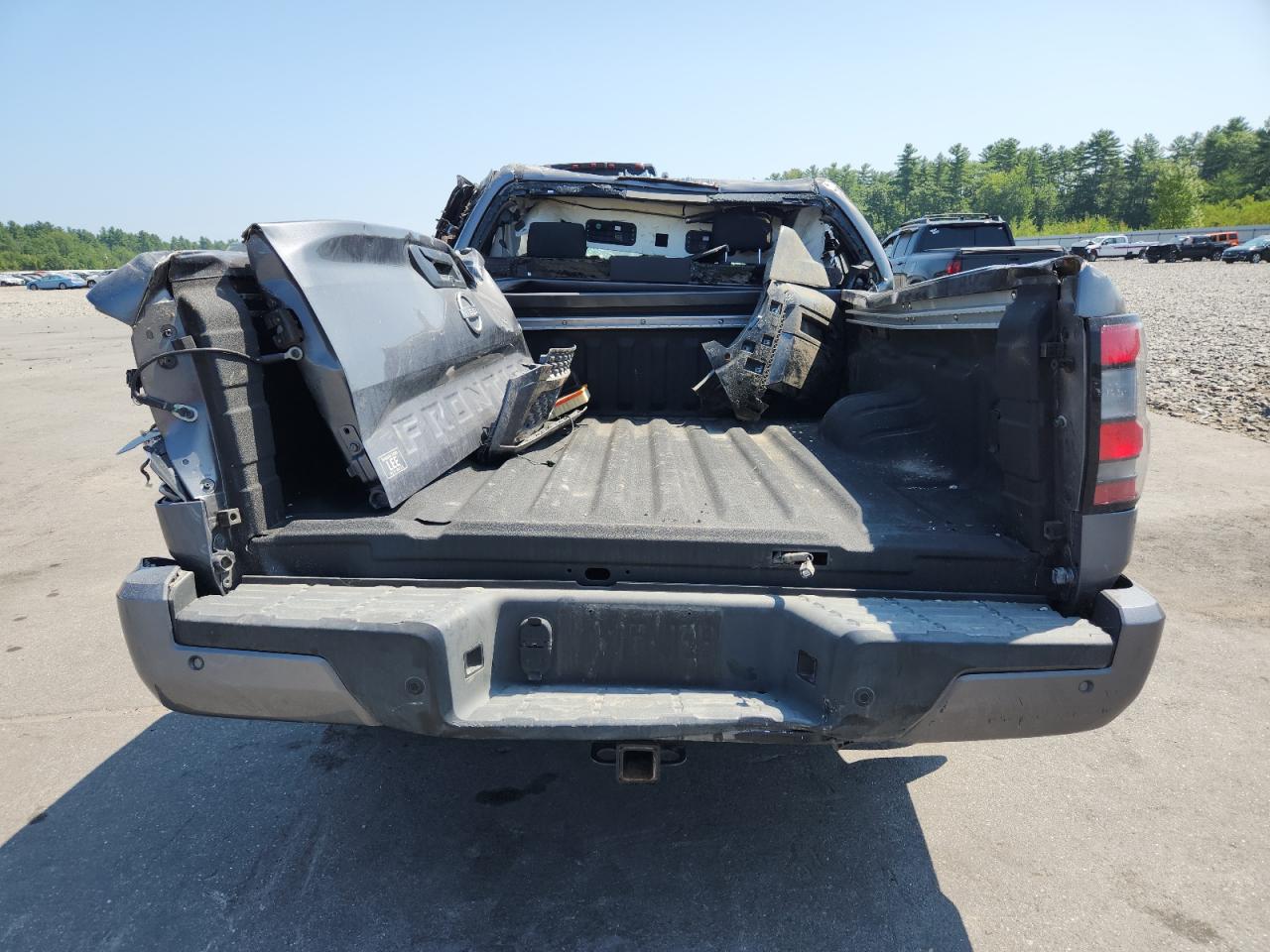 Nissan Frontier S
