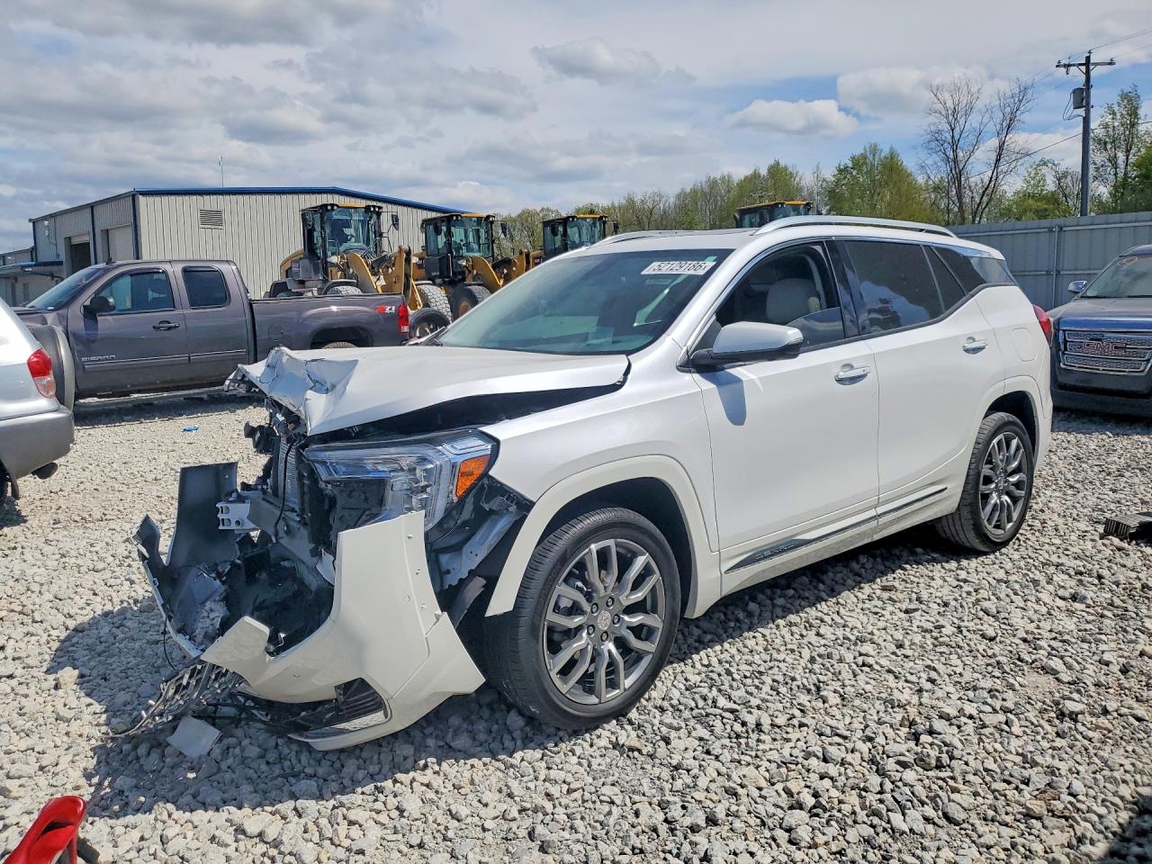 Salvage GMC Terrain Image