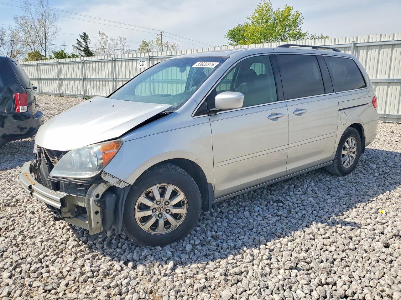 Salvage Honda Odyssey Image