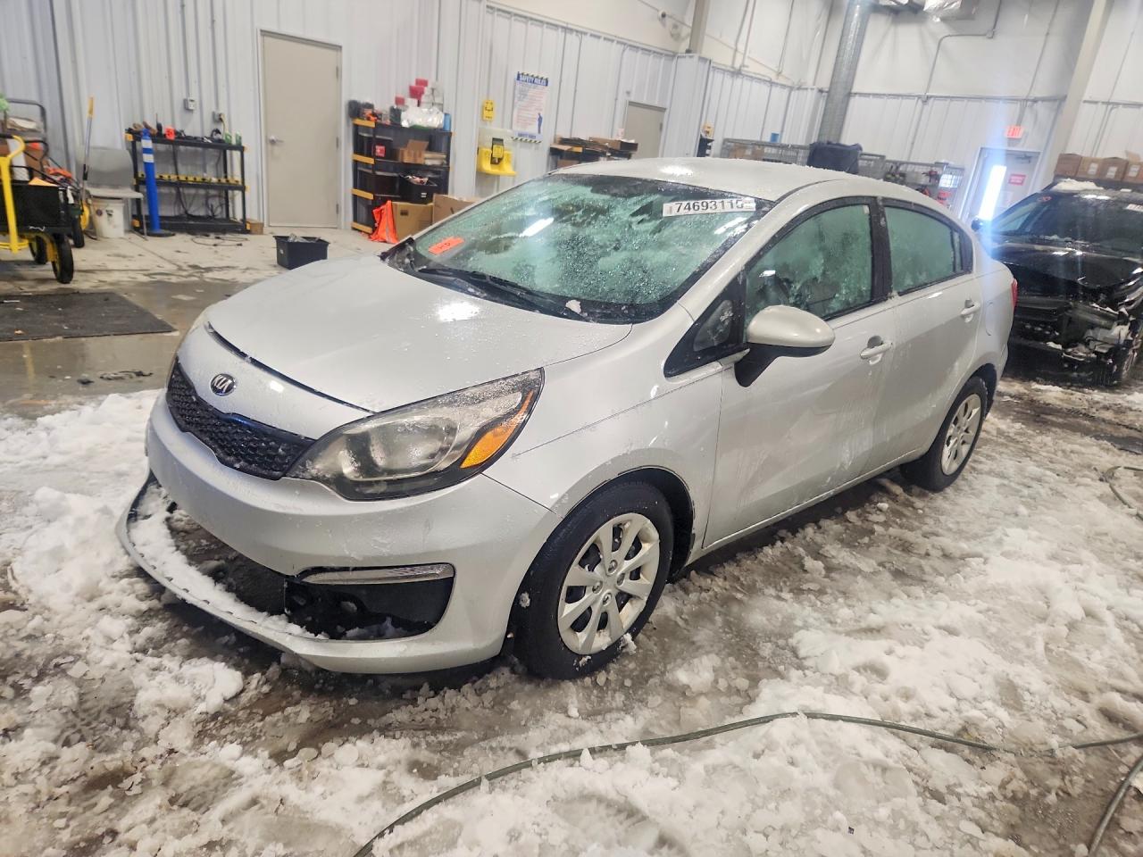 Salvage Kia Rio Image