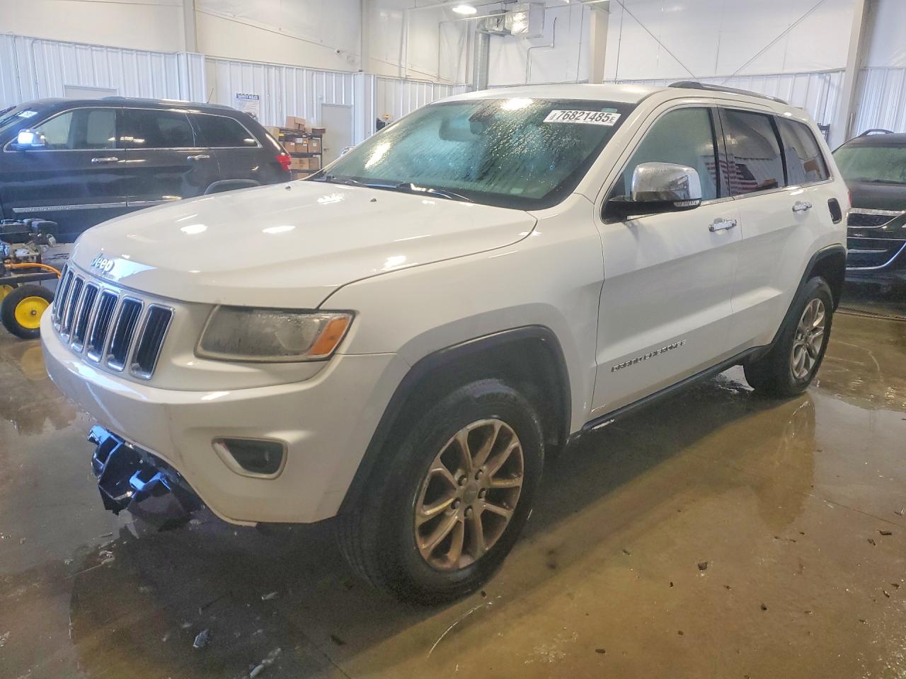 Salvage Jeep Grand Cherokee Image