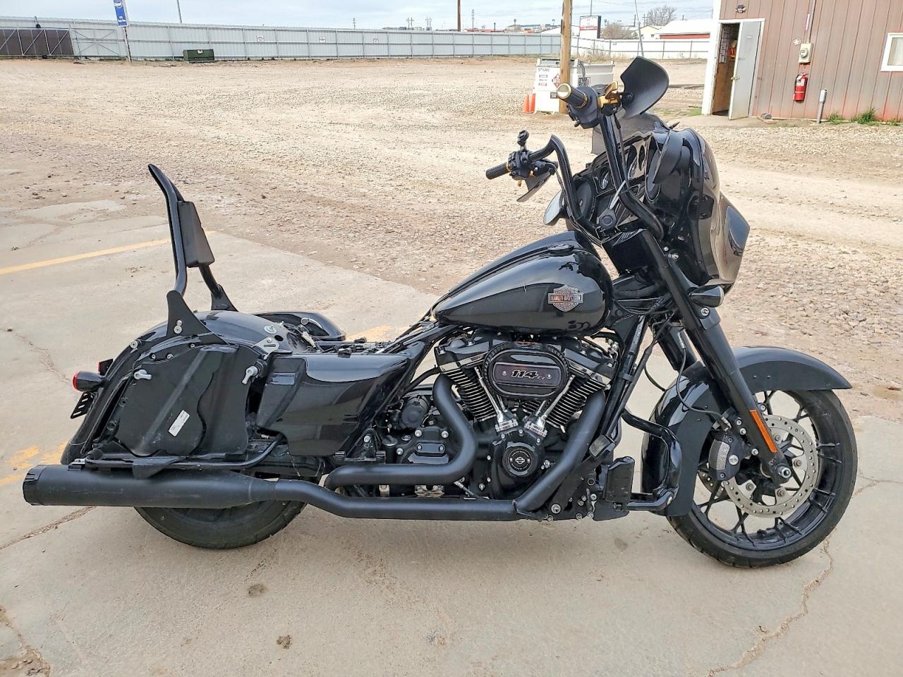 Salvage Harley-Davidson Flhxs Image