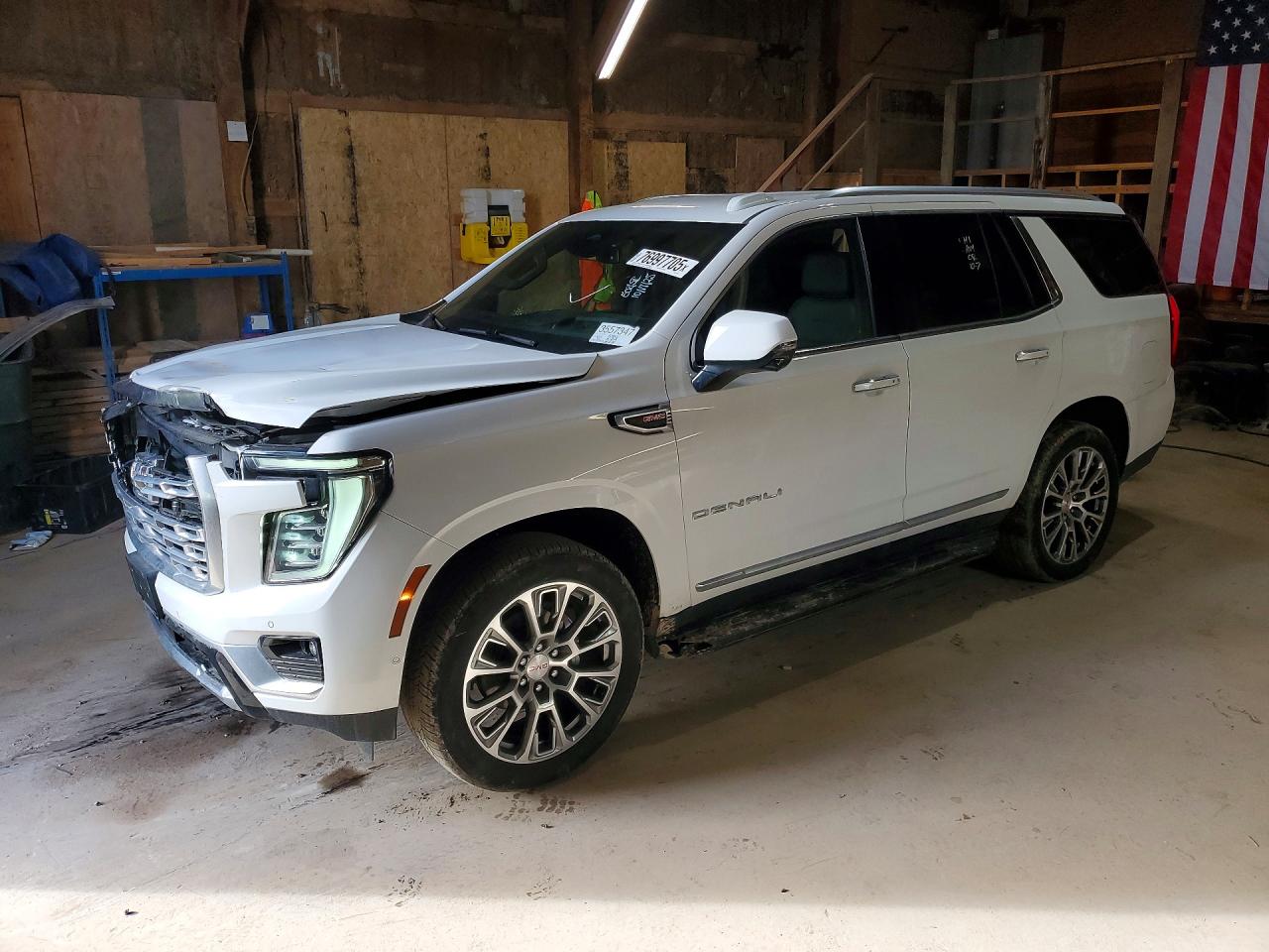 Salvage GMC Yukon Image