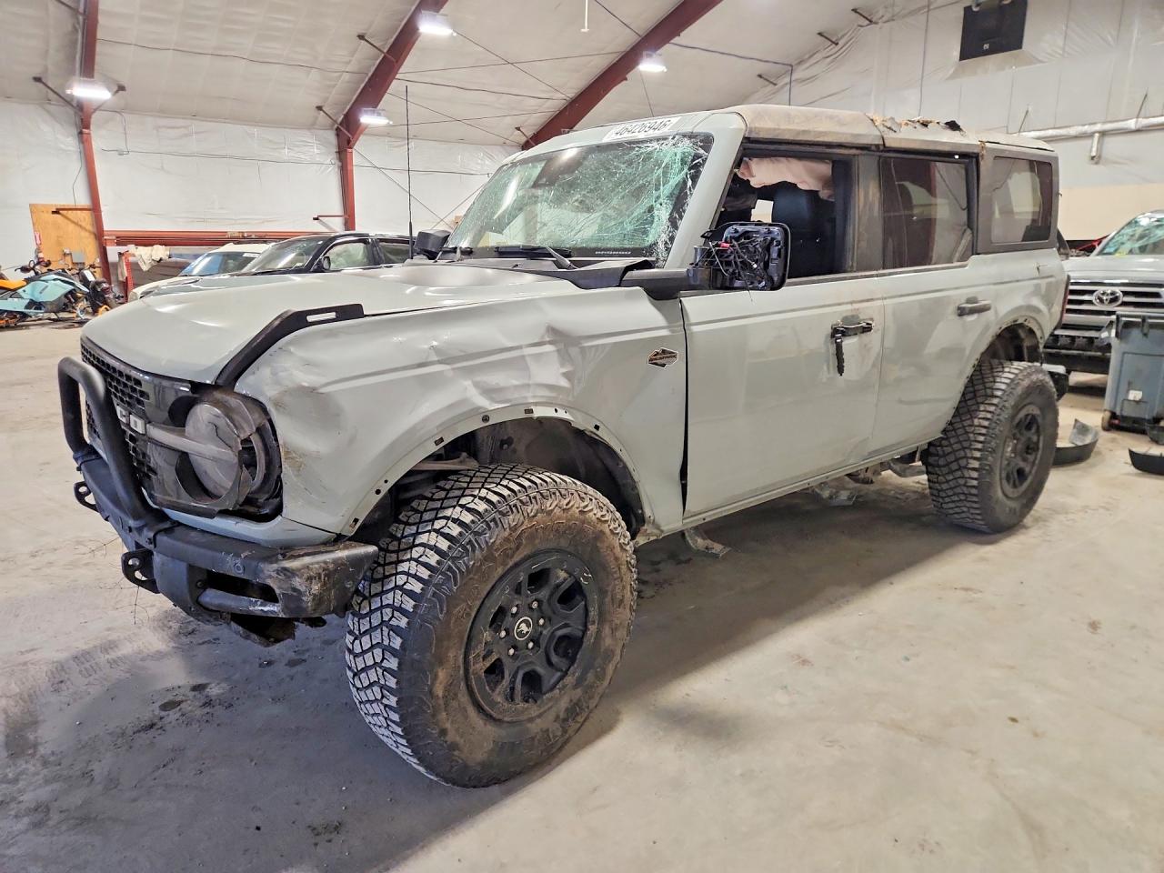 Salvage Ford Bronco Image