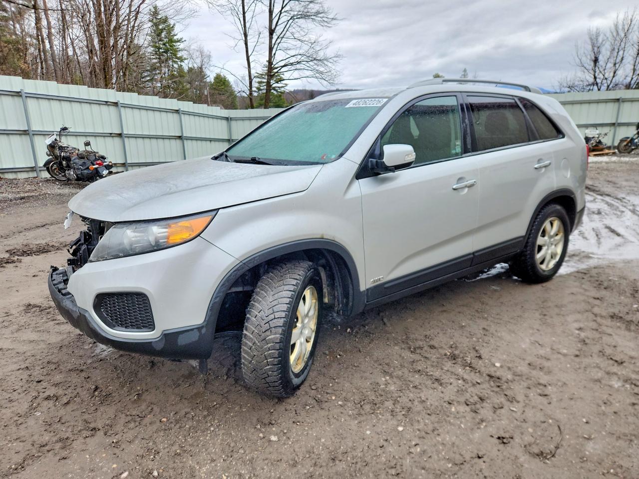 Salvage Kia Sorento Image